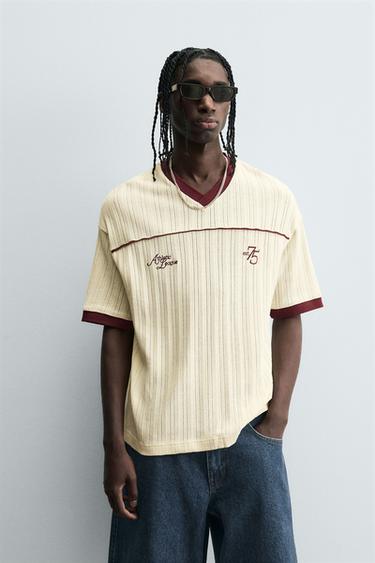 JACQUARD TEXTURED T-SHIRT - Burgundy by Zara