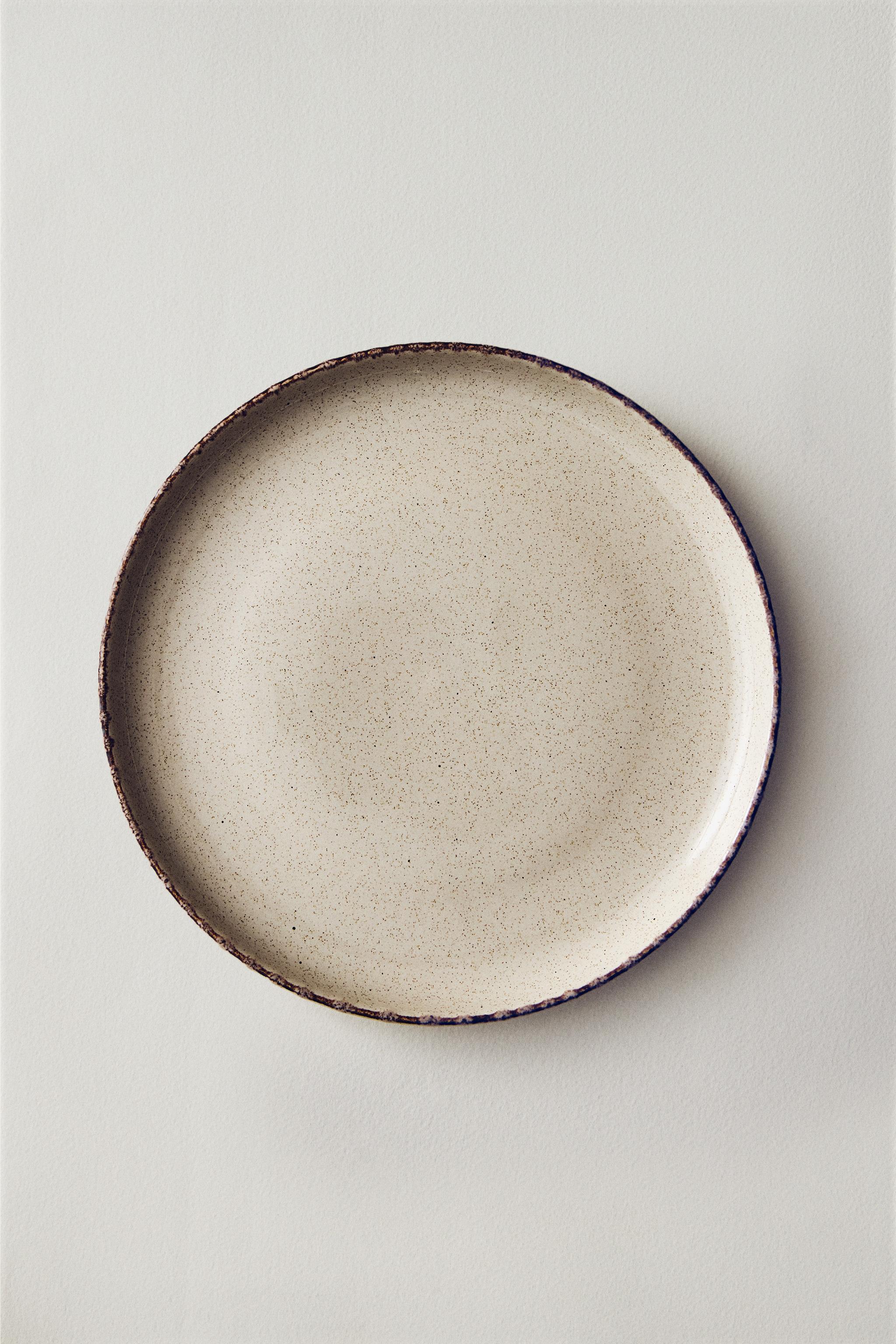 AGED RIM STONEWARE DESSERT PLATE
