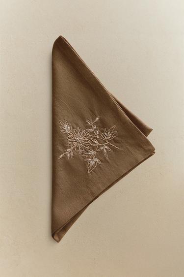 PACK SERVILLETAS FLOR BORDADA (PACK DE 2) - Marrón de Zara