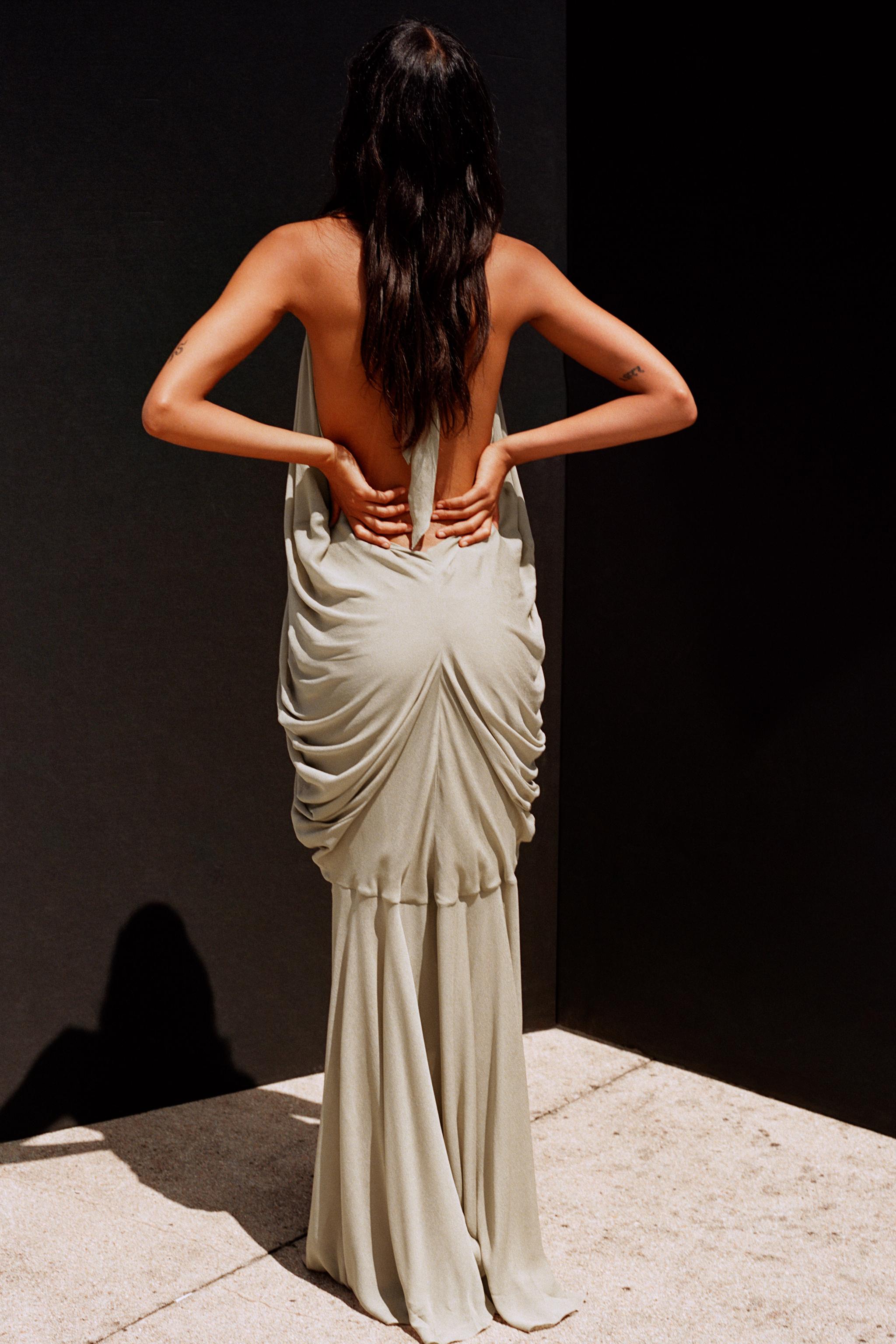 ROBE LONGUE HALTER VOLUME LIMITED EDITION Pierre ZARA France