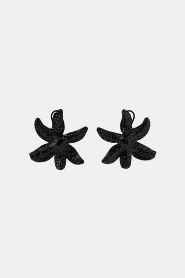 BOUCLES D'OREILLES FLEUR CRÂNES - Noir de Zara - Image 2