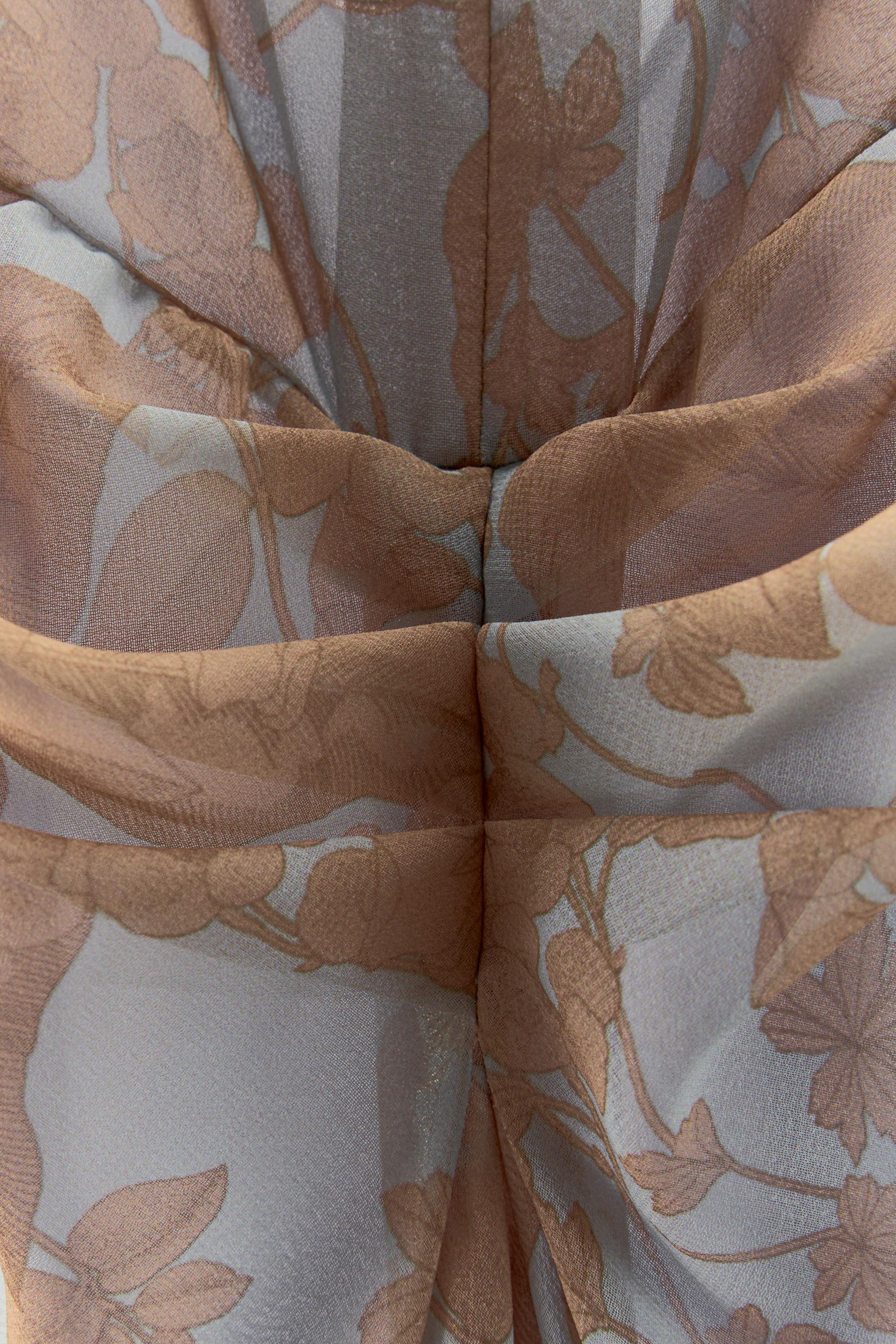 ROBE IMPRIMÉE FLEURIE À PLIS