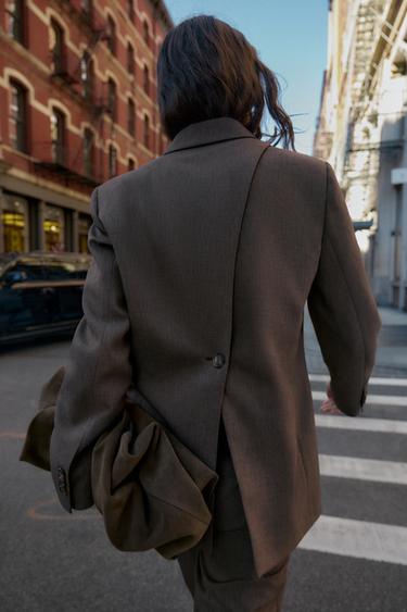 BLAZER WITH BACK VENT - Brown by Zara