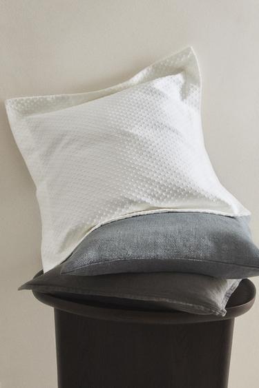 HOUSSE DE COUSSIN MOTIF POIS - Blanc de Zara - Image 5