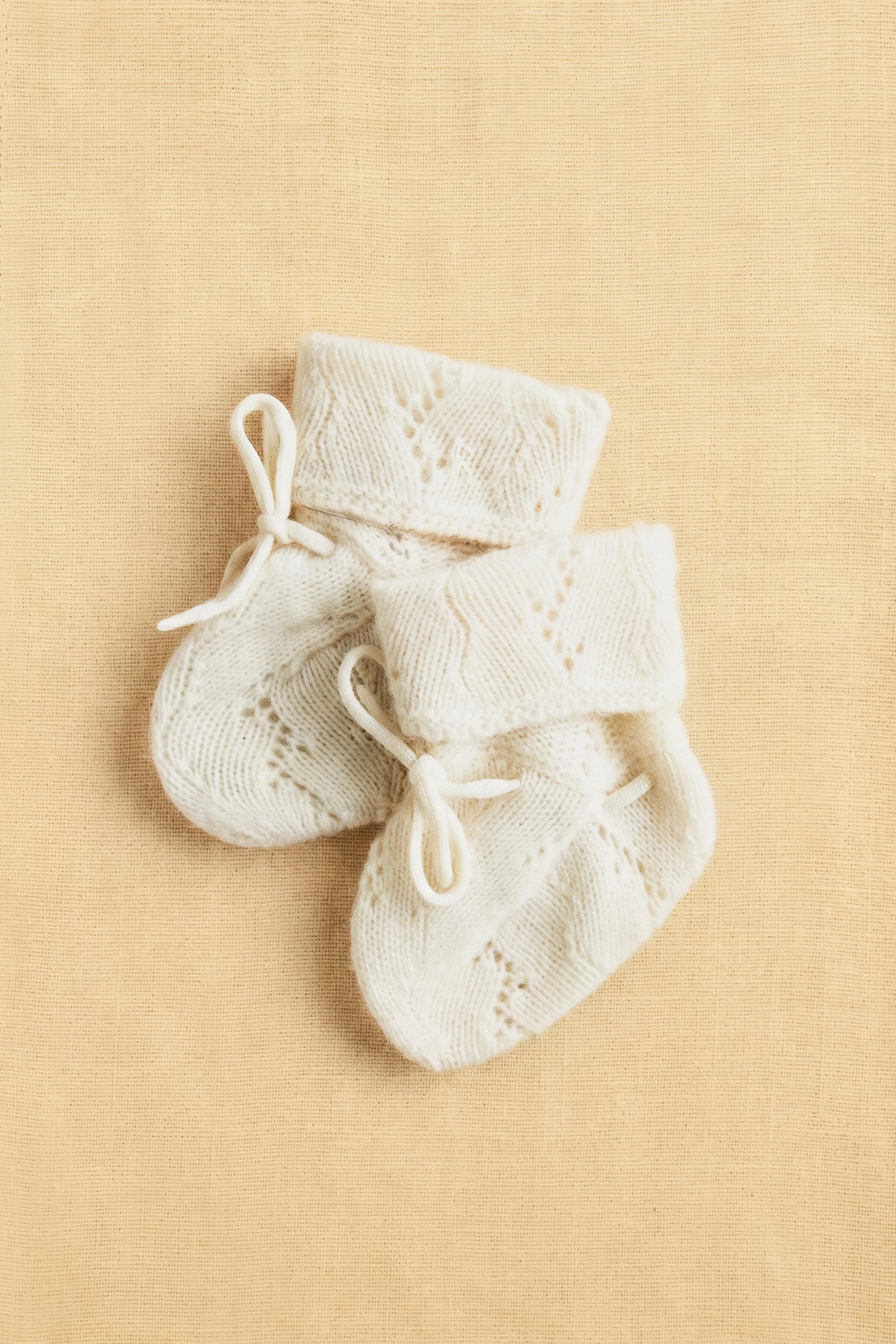 CASHMERE BABY BOOTIES