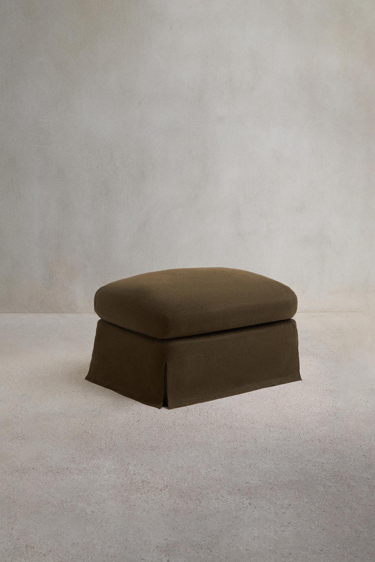 FOOTSTOOL 01 — Khaki