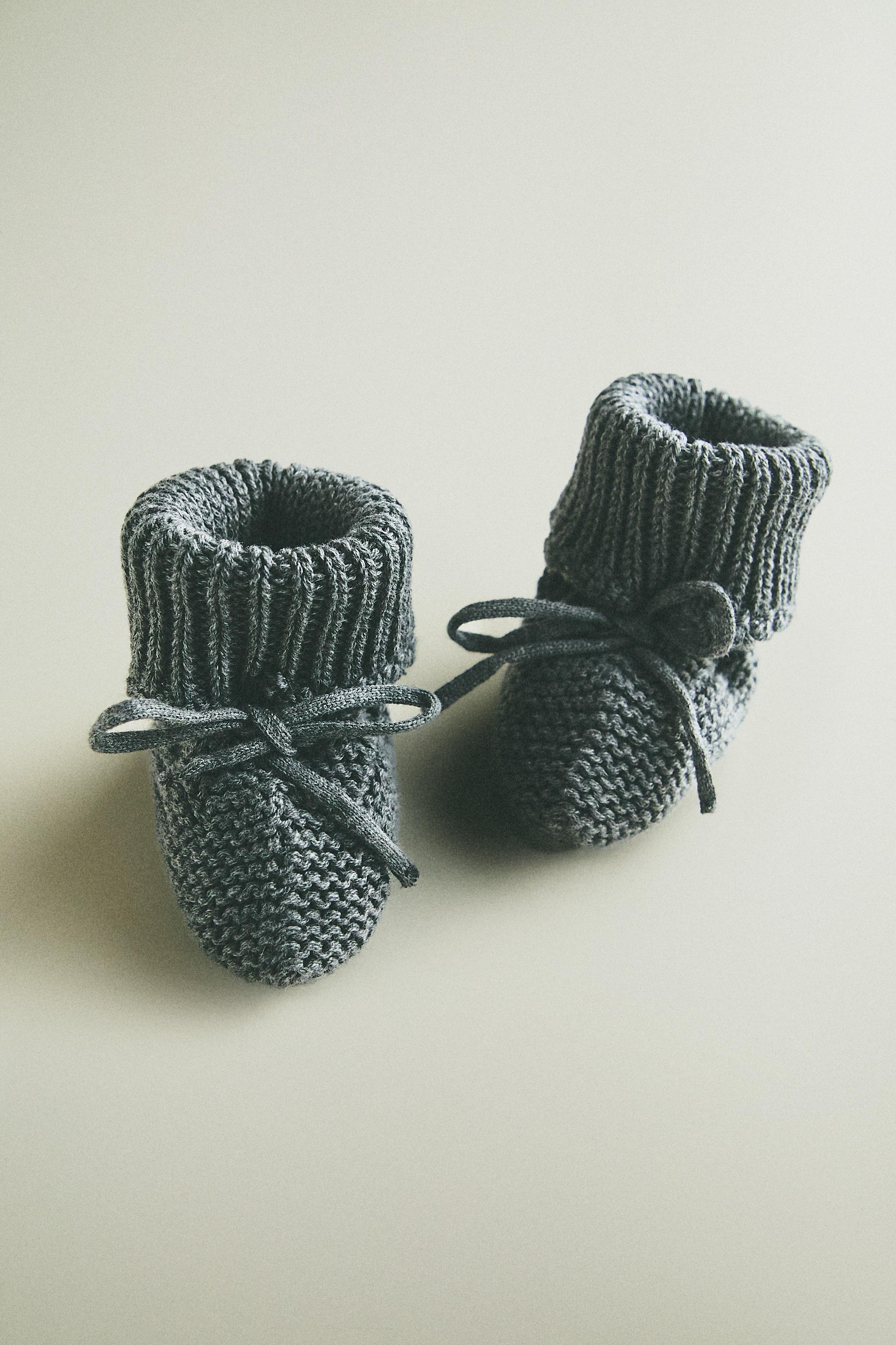 CHAUSSONS BÉBÉ EN MAILLE