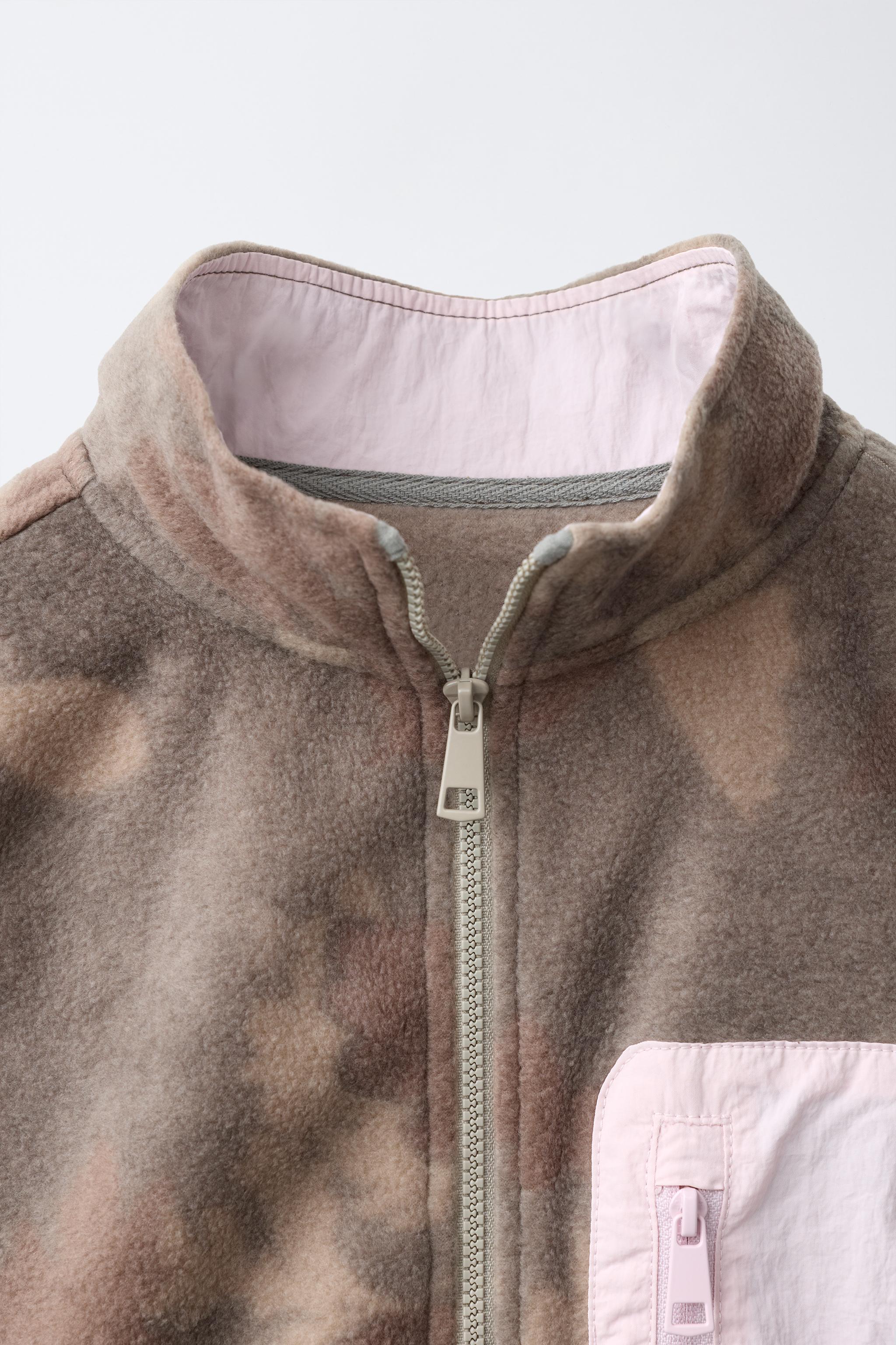 PRINTED FLEECE VEST