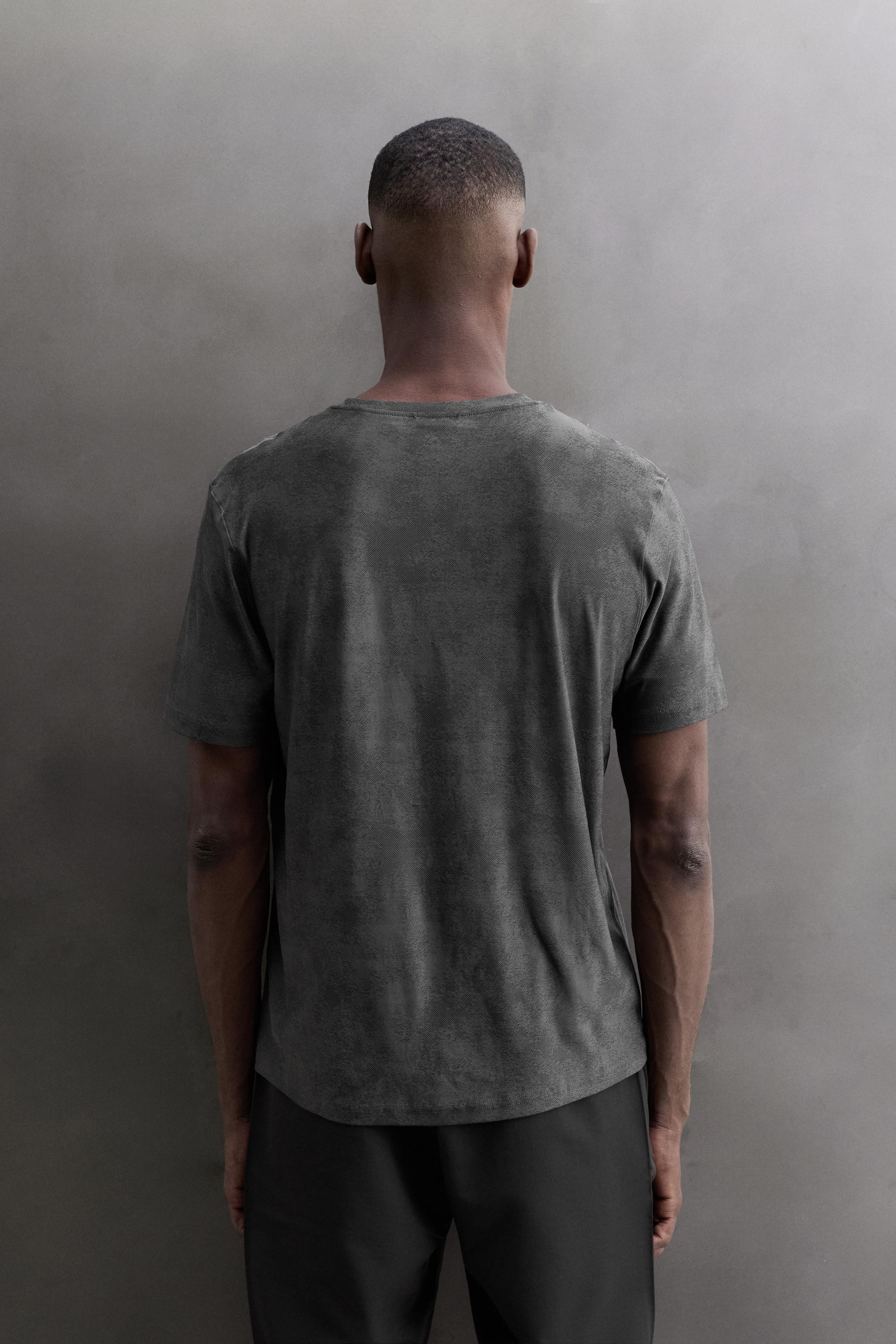 Zara KONTRAST JAKARLI KUMAŞ TEKNİK T-SHIRT görsel 3