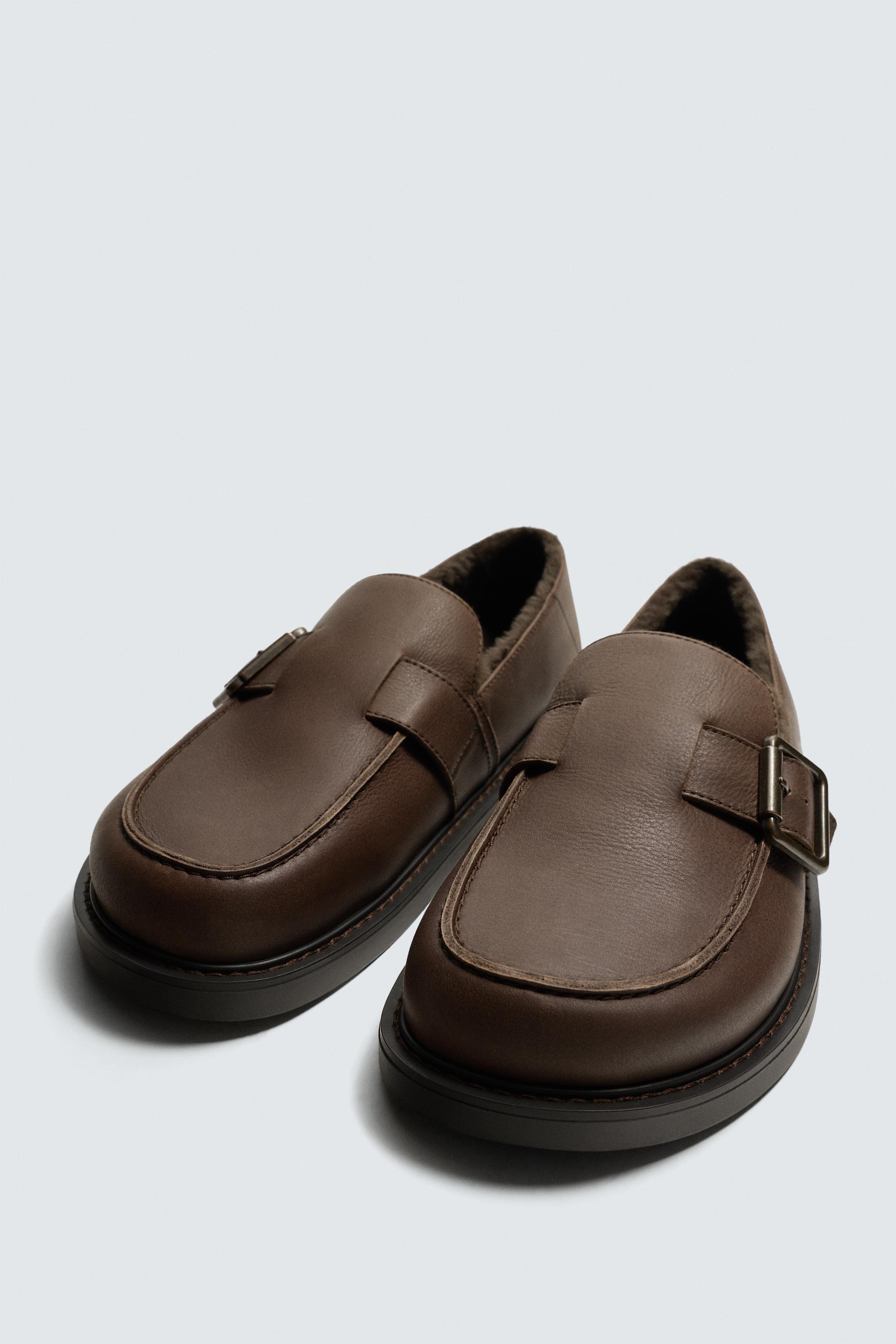 SABOTS EN CUIR À BOUCLE