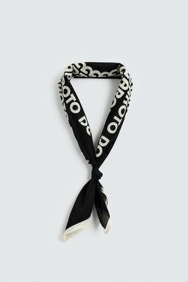 BANDANA TEXTO ESTAMPADO - Negro de Zara
