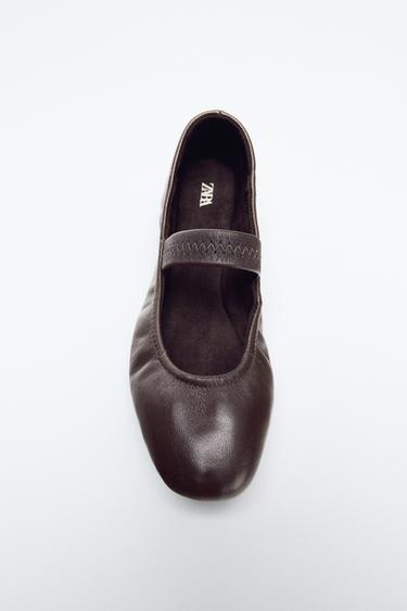 LEATHER BALLERINAS WITH ELASTIC STRAP - Brown by Zara