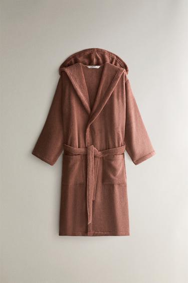 برنص قطن فائق النعومة بغطاء رأس (380 غxم²) - dark russet الخاص بـ Zara