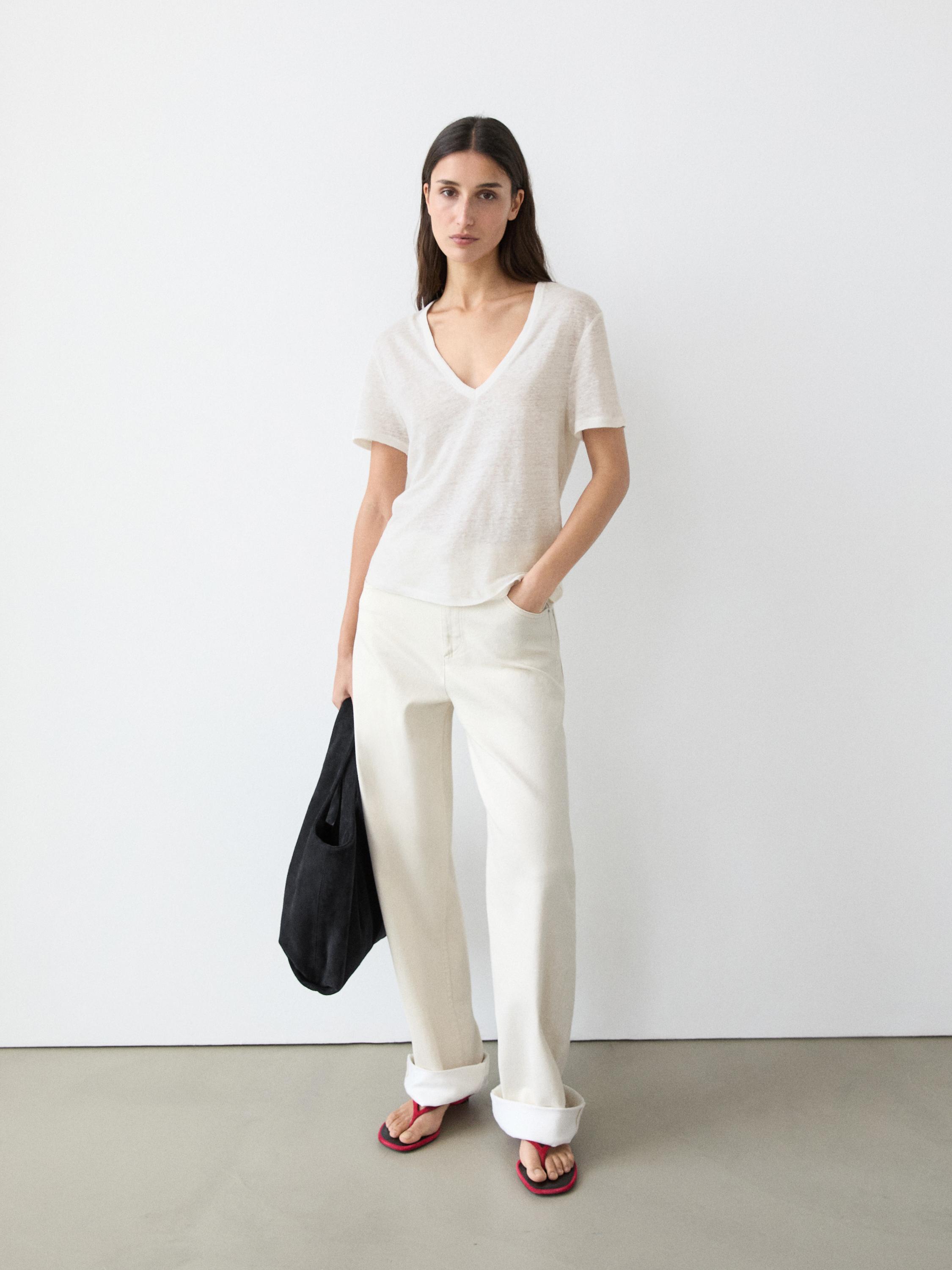Linen V-neck T-shirt