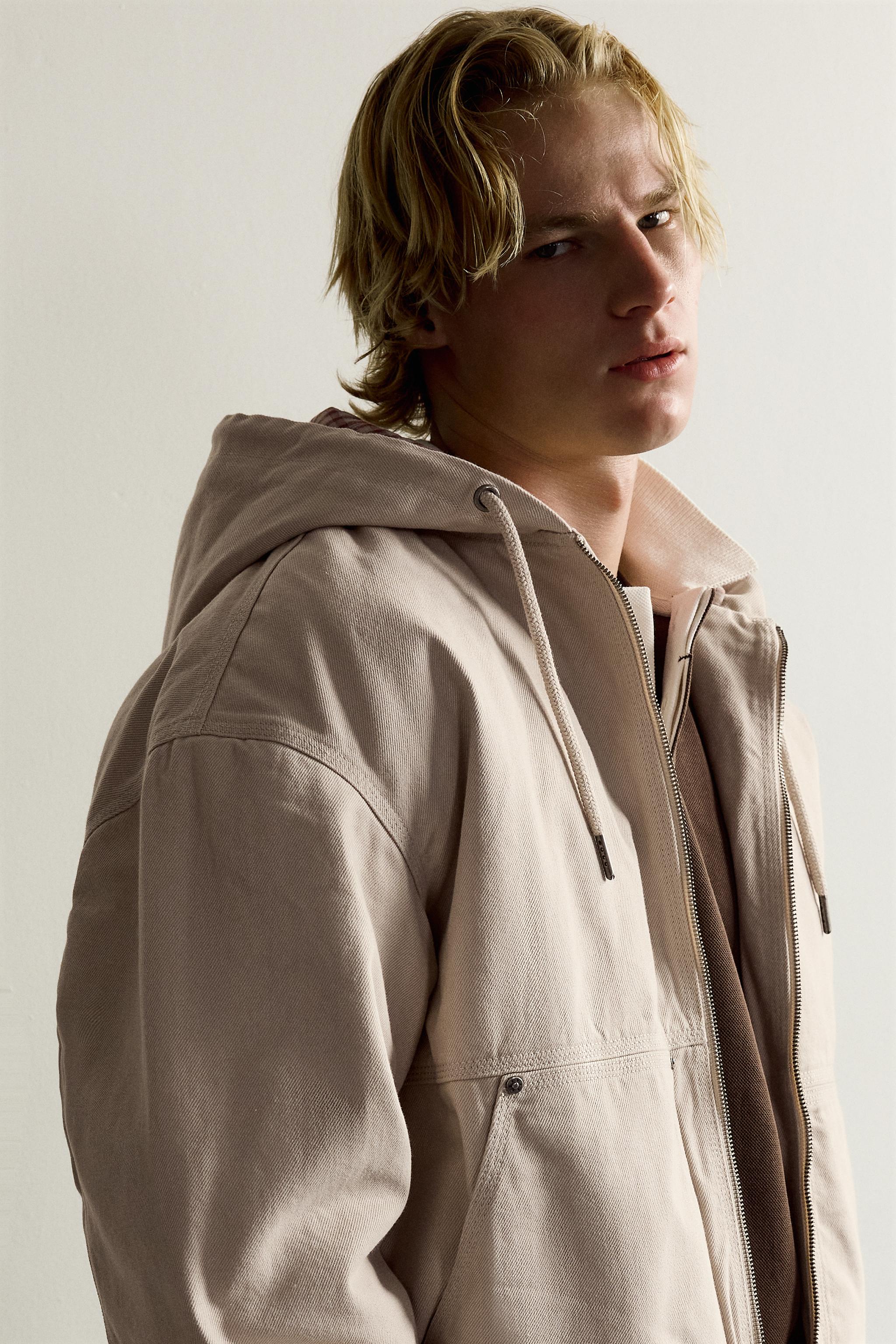 CONTRAST HOODIE QUILTED JACKET