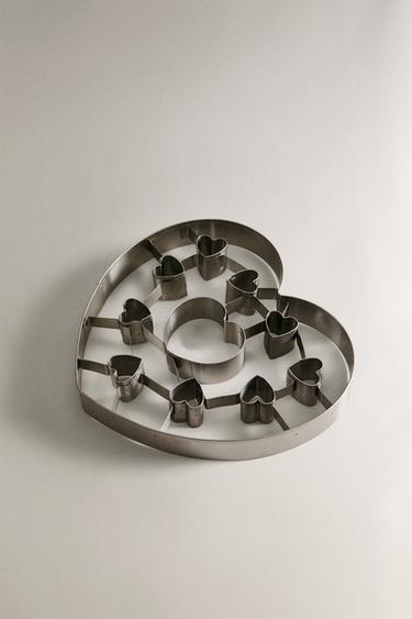 STEEL HEARTS BAKING MOULD - Steel by Zara - Image 1