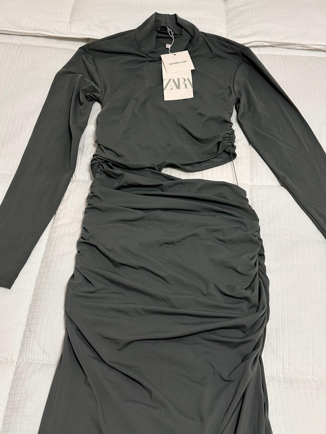 FITTED CUT OUT DRESS - Image 2