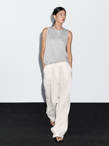 Camiseta cuello redondo sin mangas - Gris de Zara - Imagen 0