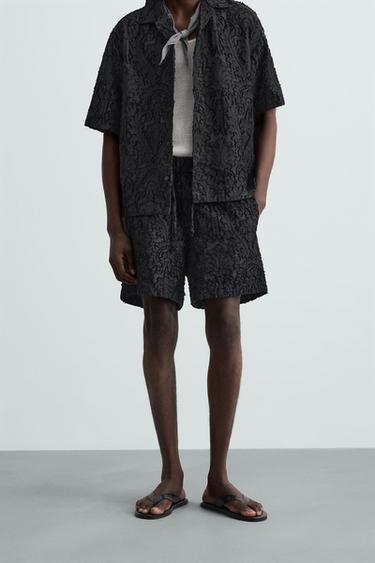 BERMUDA JACQUARD GEOMÉTRICO - Negro de Zara