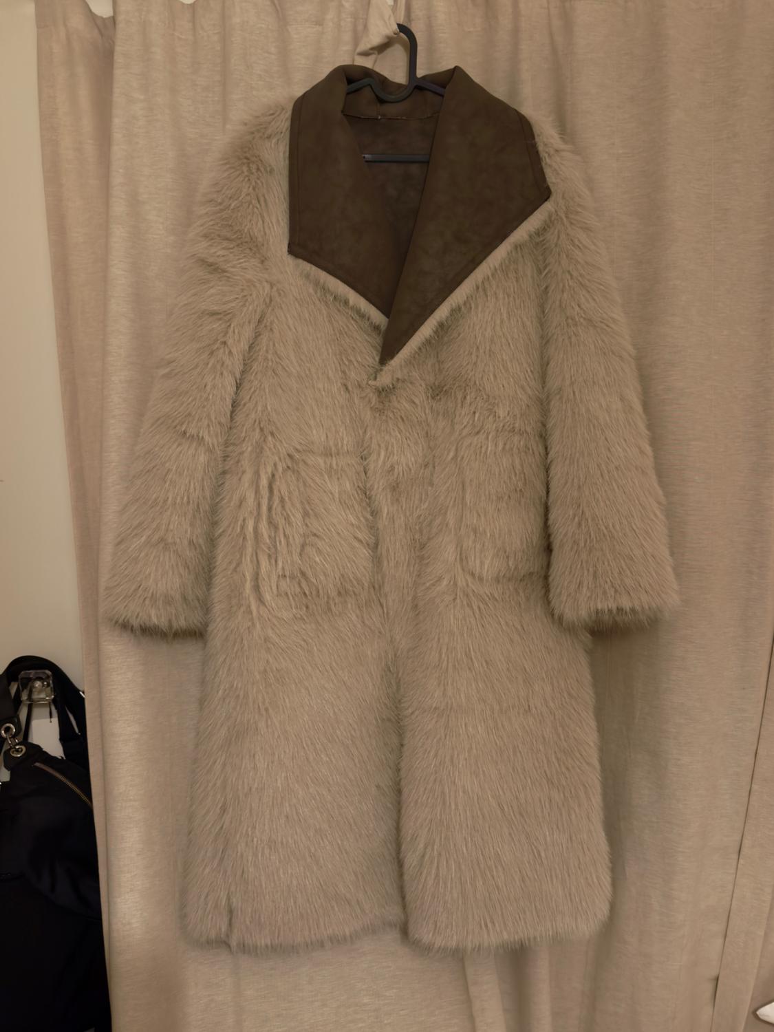REVERSIBLE DOUBLE-FACED FAUX FUR COAT - Image 2