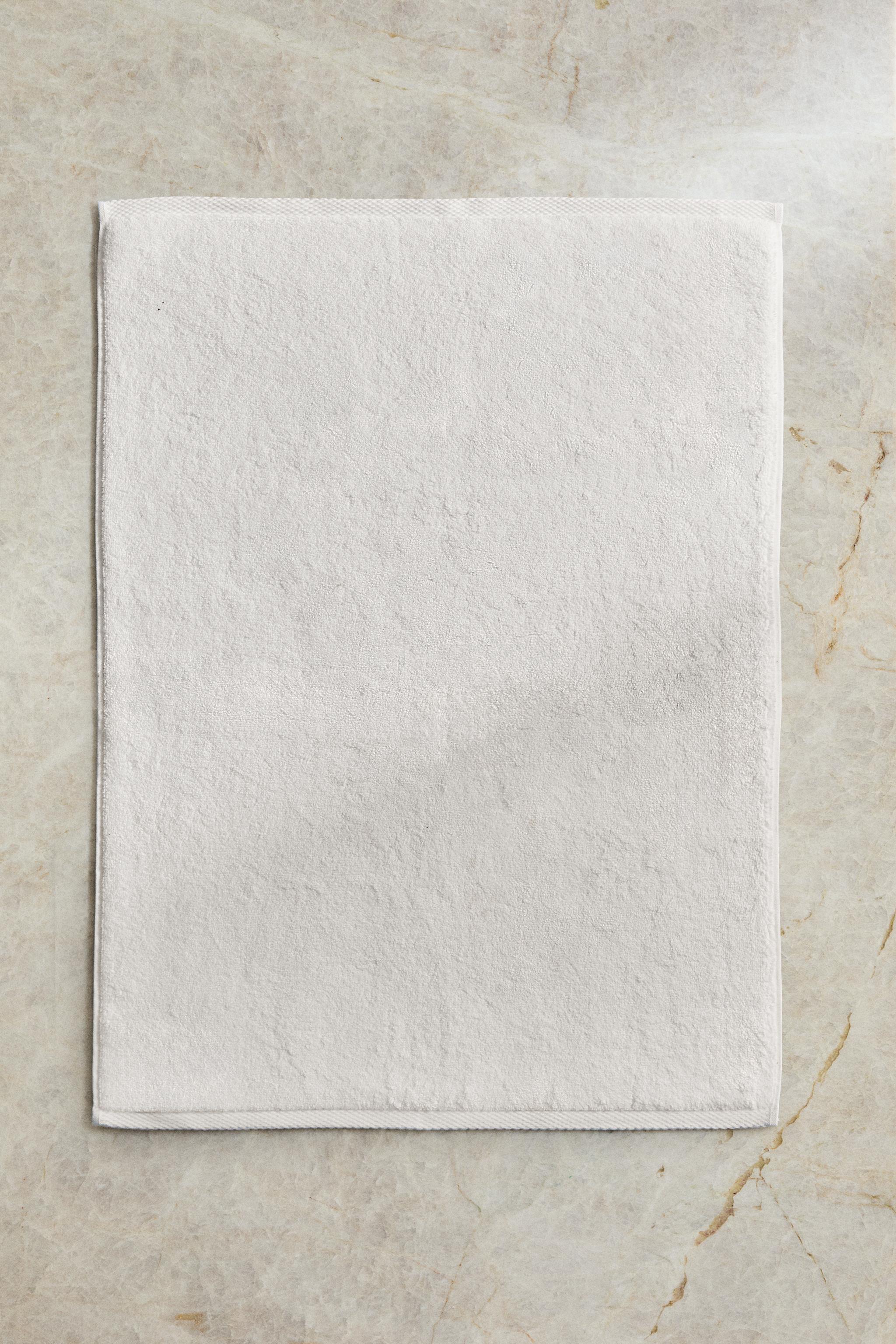 EXTRA SOFT NON-SLIP BATH MAT