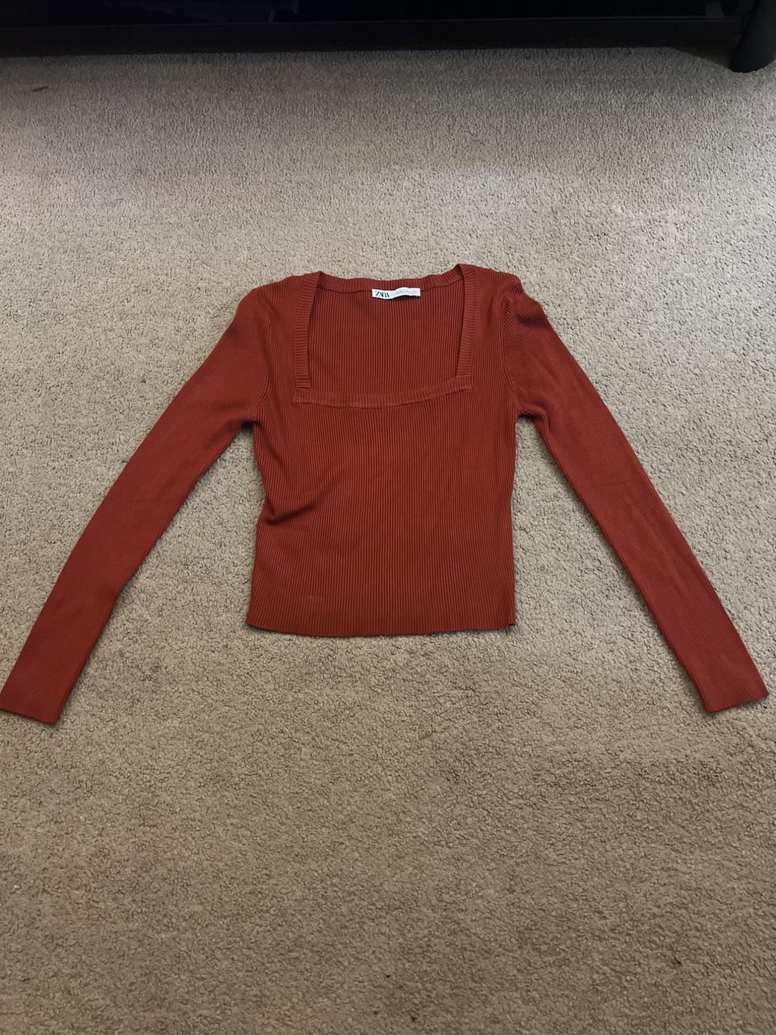 HIGH COLLAR KNIT SWEATER