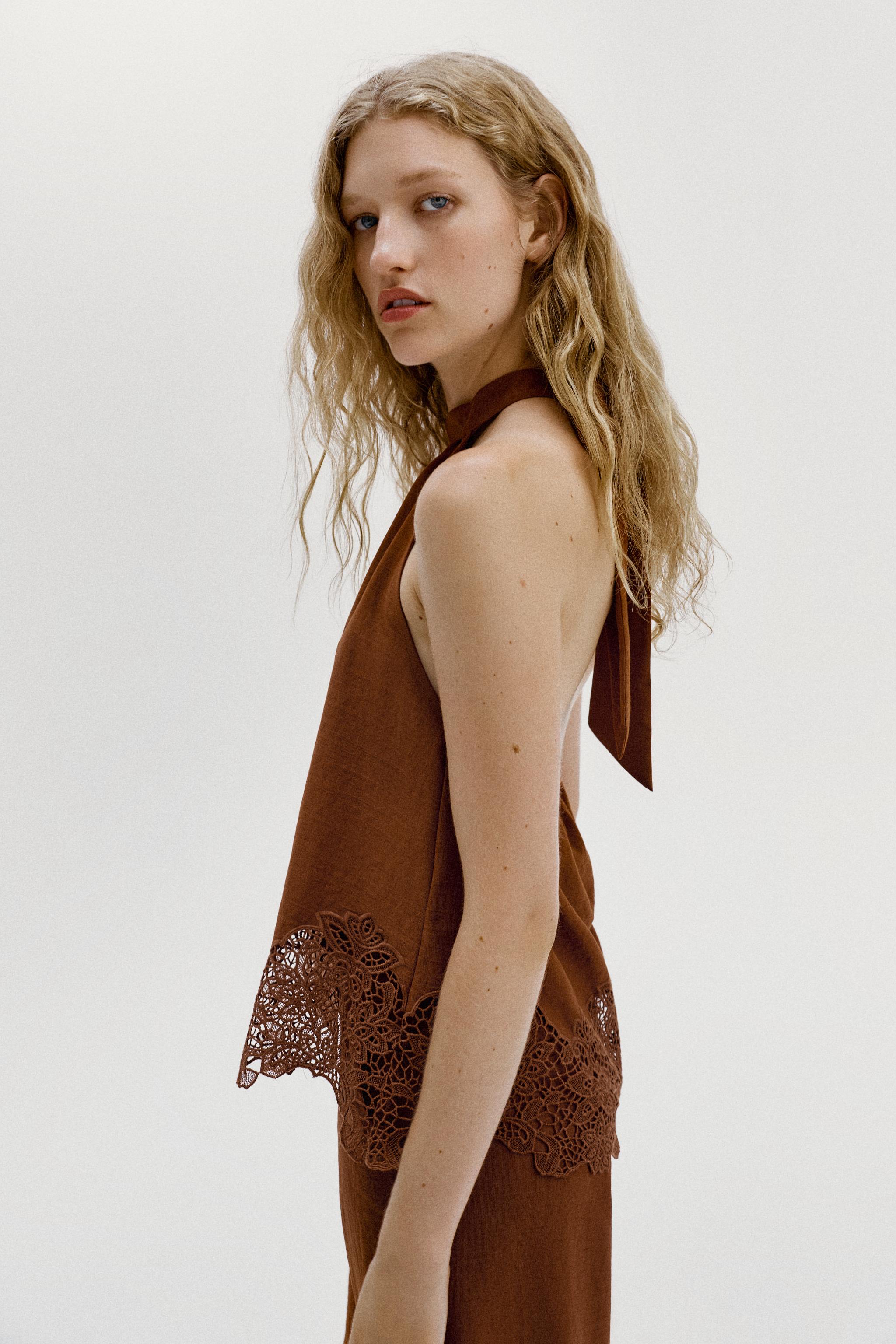 Женские рубашки Zara EMBROIDERED EYELET HALTER TOP — фото 3