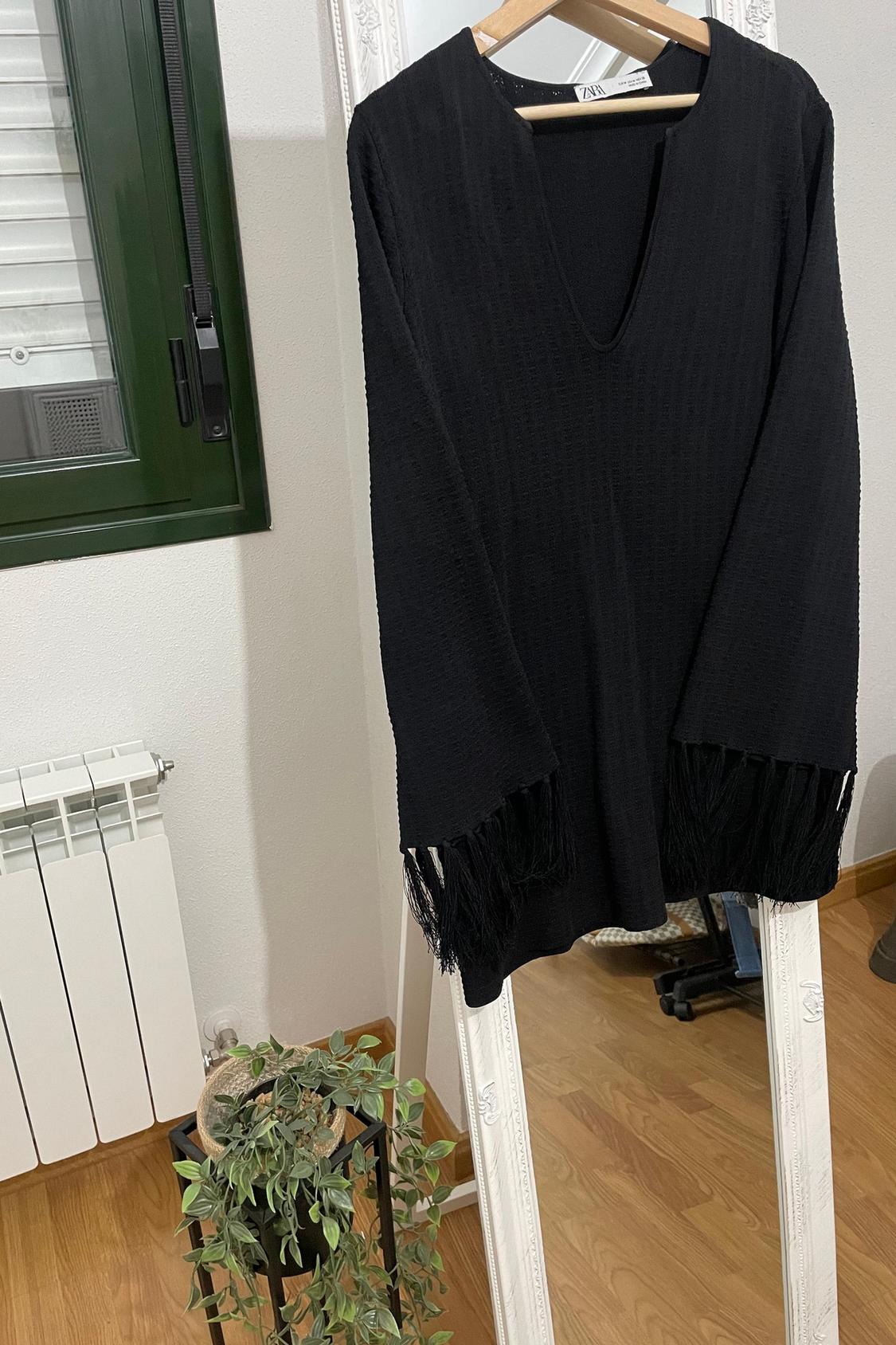 JACQUARD TOP WITH FRAYED HEM