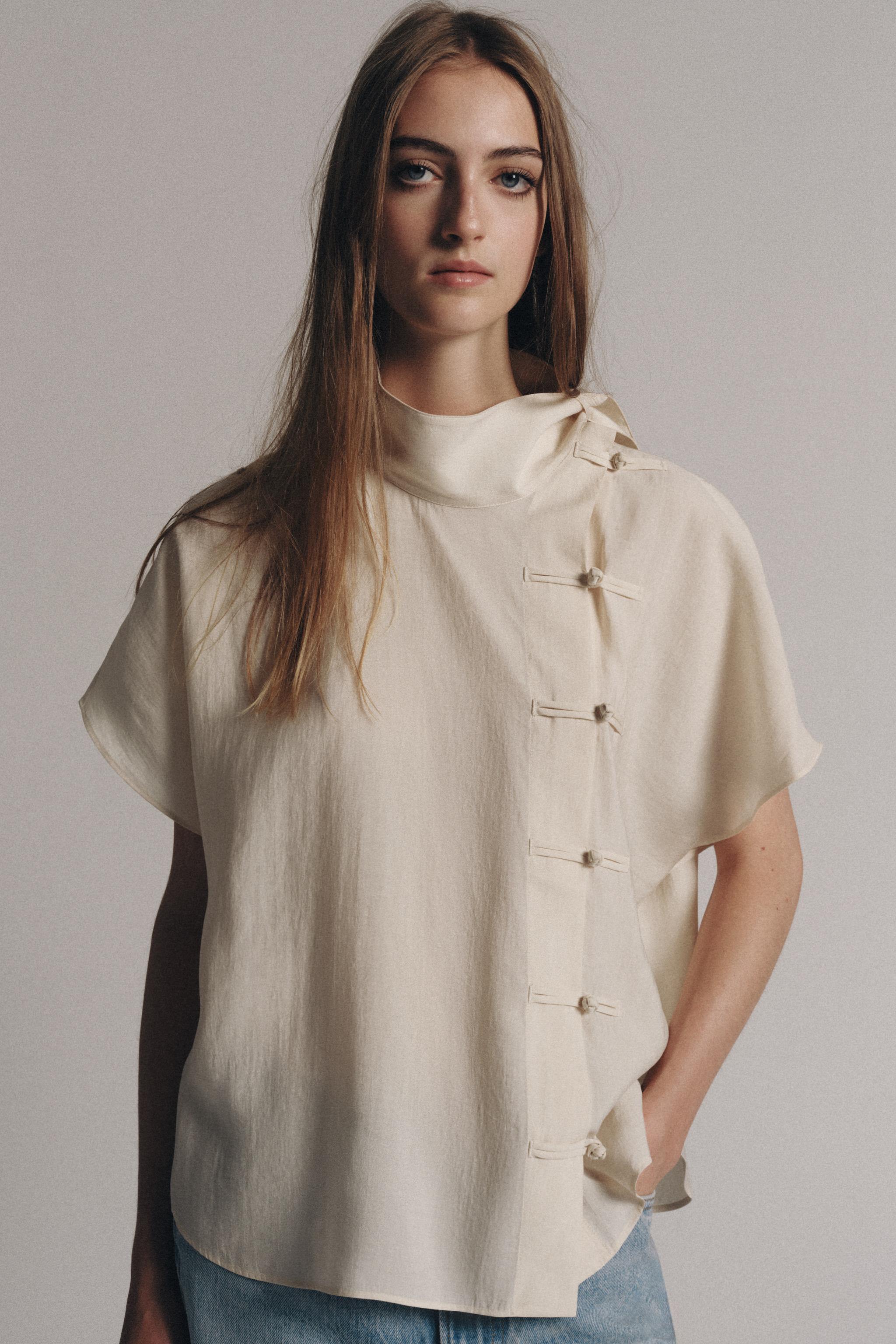 Zara ZW COLLECTION SÜSLÜ DÜĞMELİ BLUZ görsel 5