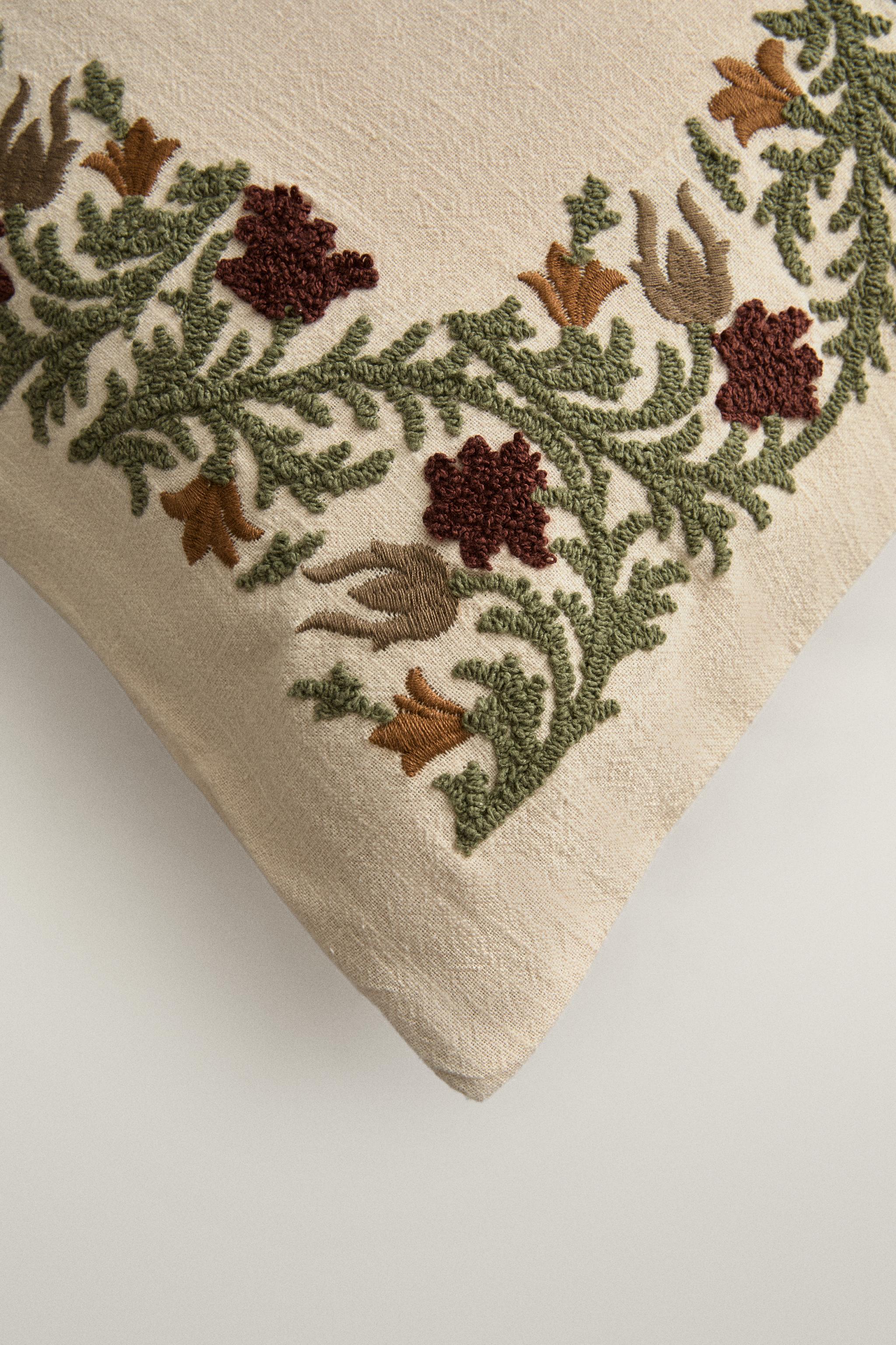 TUFTING THROW PILLOW COVER — Light beige