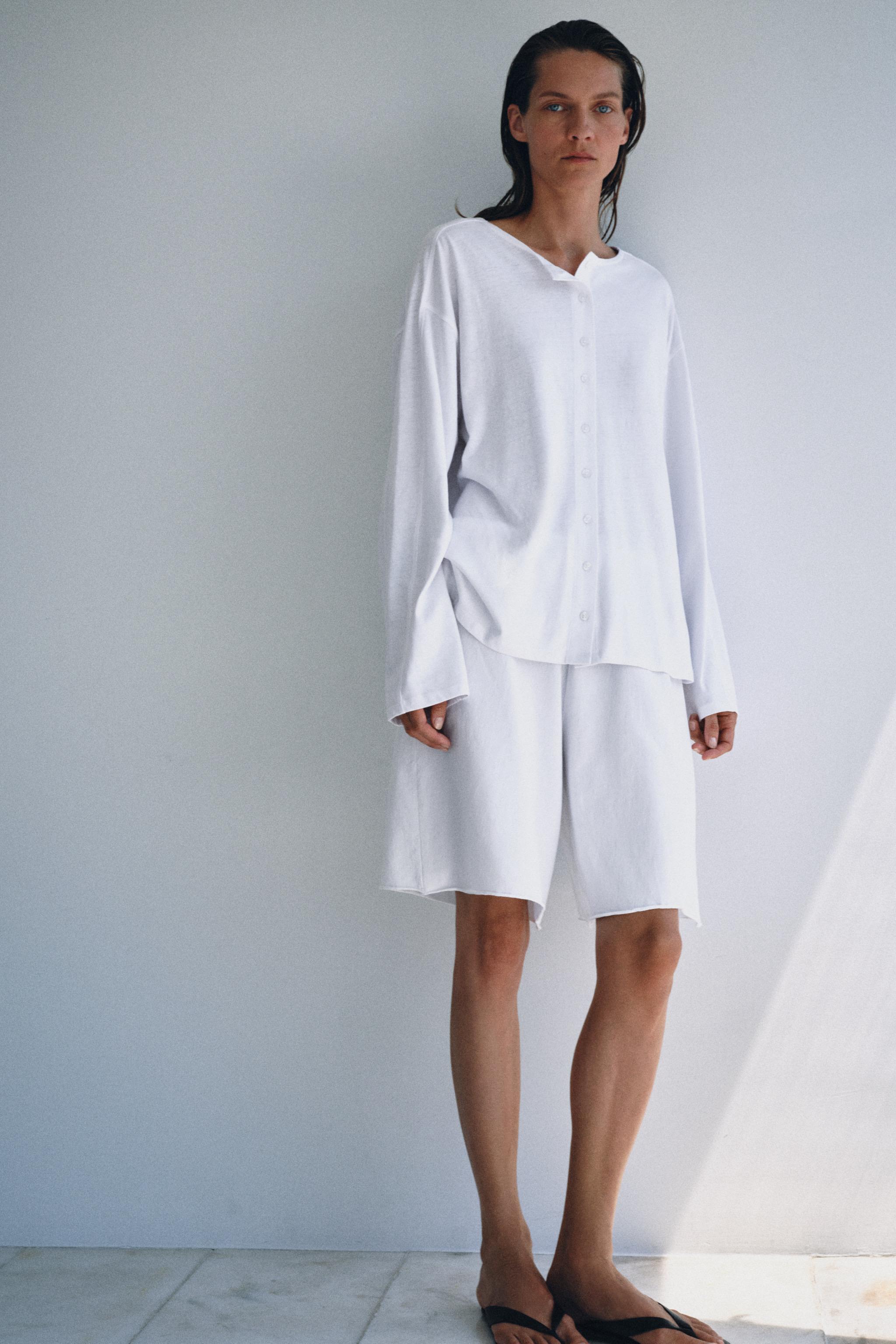 BUTTON-UP T-SHIRT