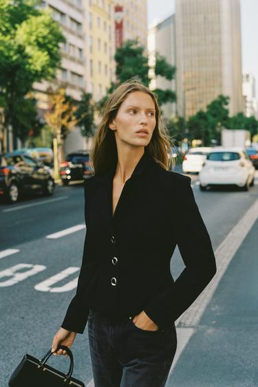 パフスリーブペプラムブレザーブラックZaraのパフスリーブペプラムブレザー - ブラック