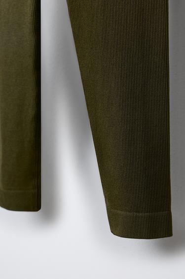 LEGGING SEAMLESS RESPIRANT SKI COLLECTION - Kaki de Zara - Image 3