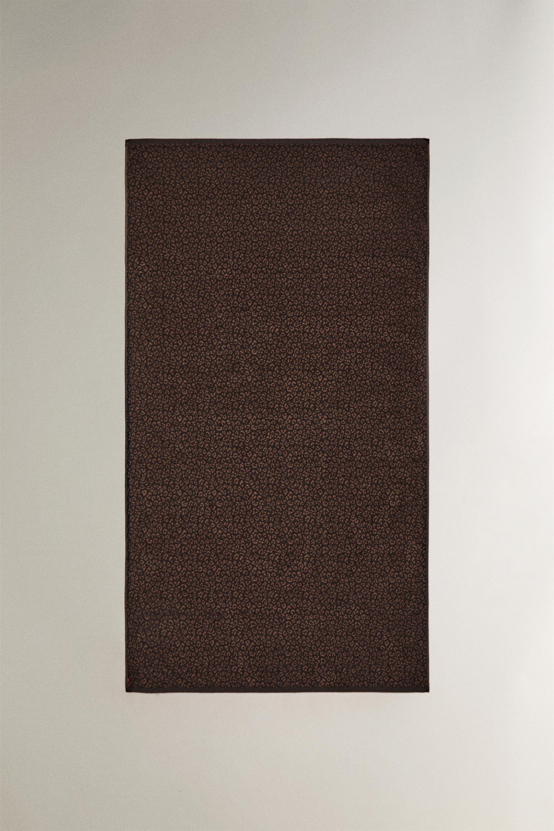 ANIMAL PRINT VELOUR BEACH TOWEL - Chocolate - Beach towel