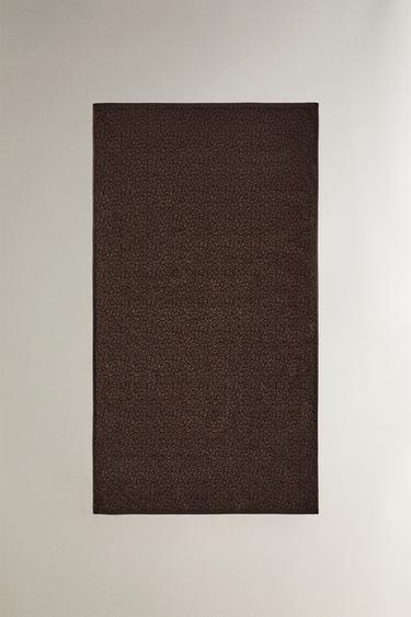 ANIMAL PRINT VELOUR BEACH TOWEL — Chocolate 2