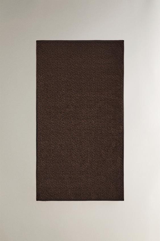 SERVIETTE DE PLAGE VELOUR IMPRIMÉ ANIMAL - Chocolat de Zara - Image 0