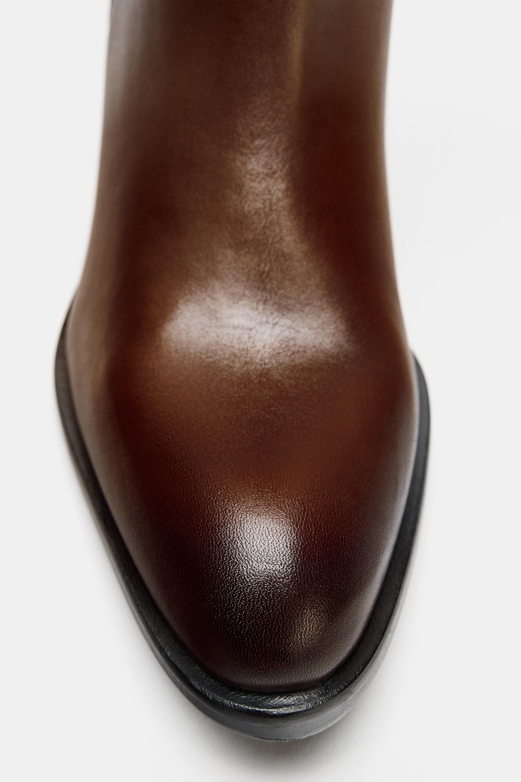 BOTTES À TALONS EN CUIR