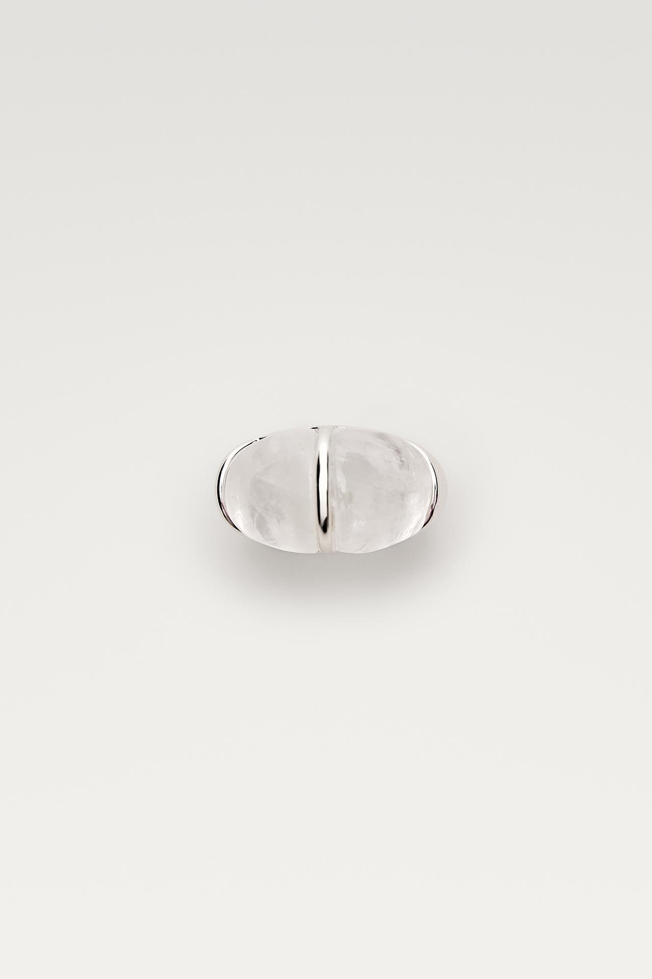 Round quartz stone statement ring — Silver