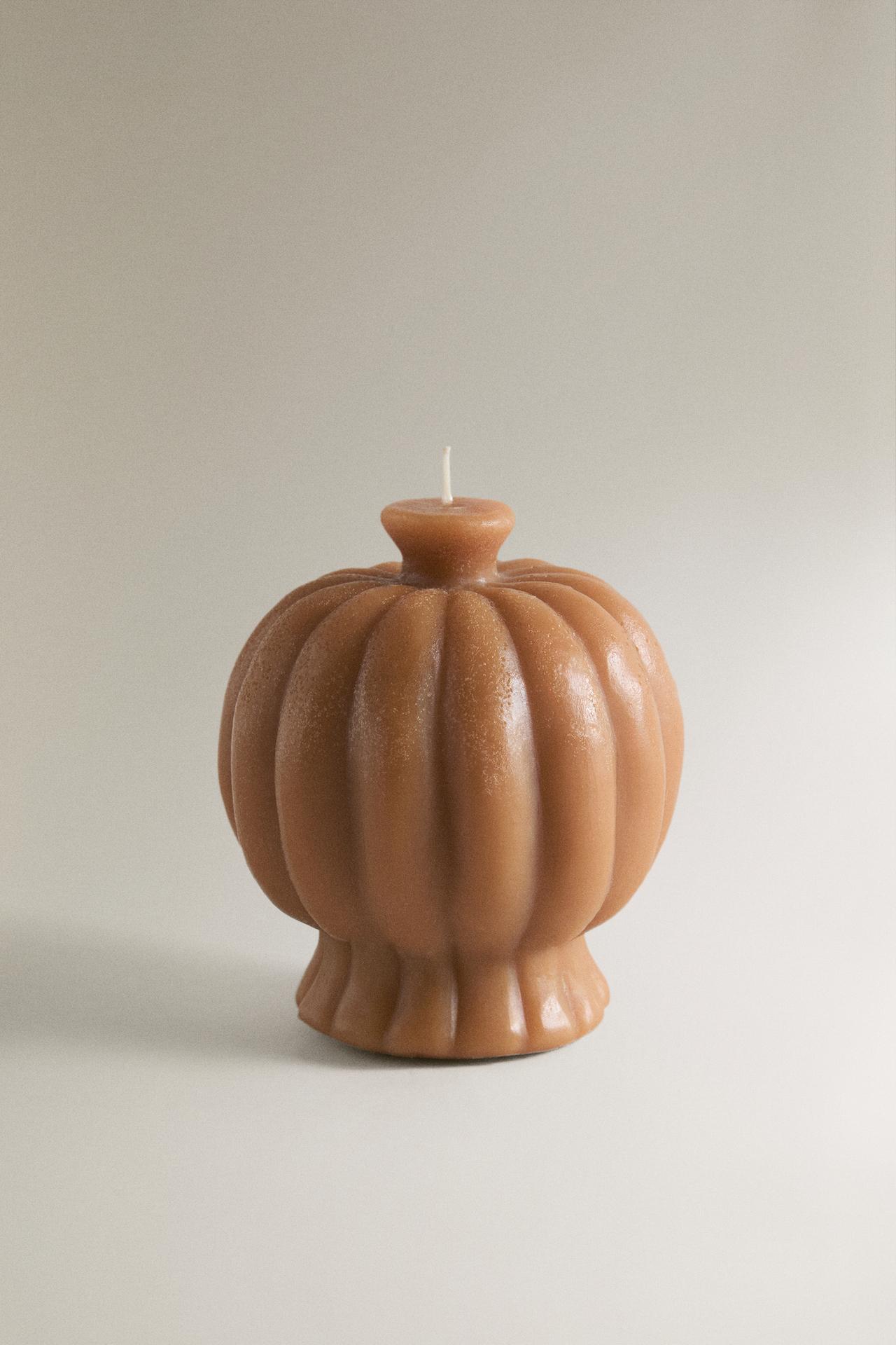 (555 G) PUMPKIN SPICE SCENTED CANDLE
