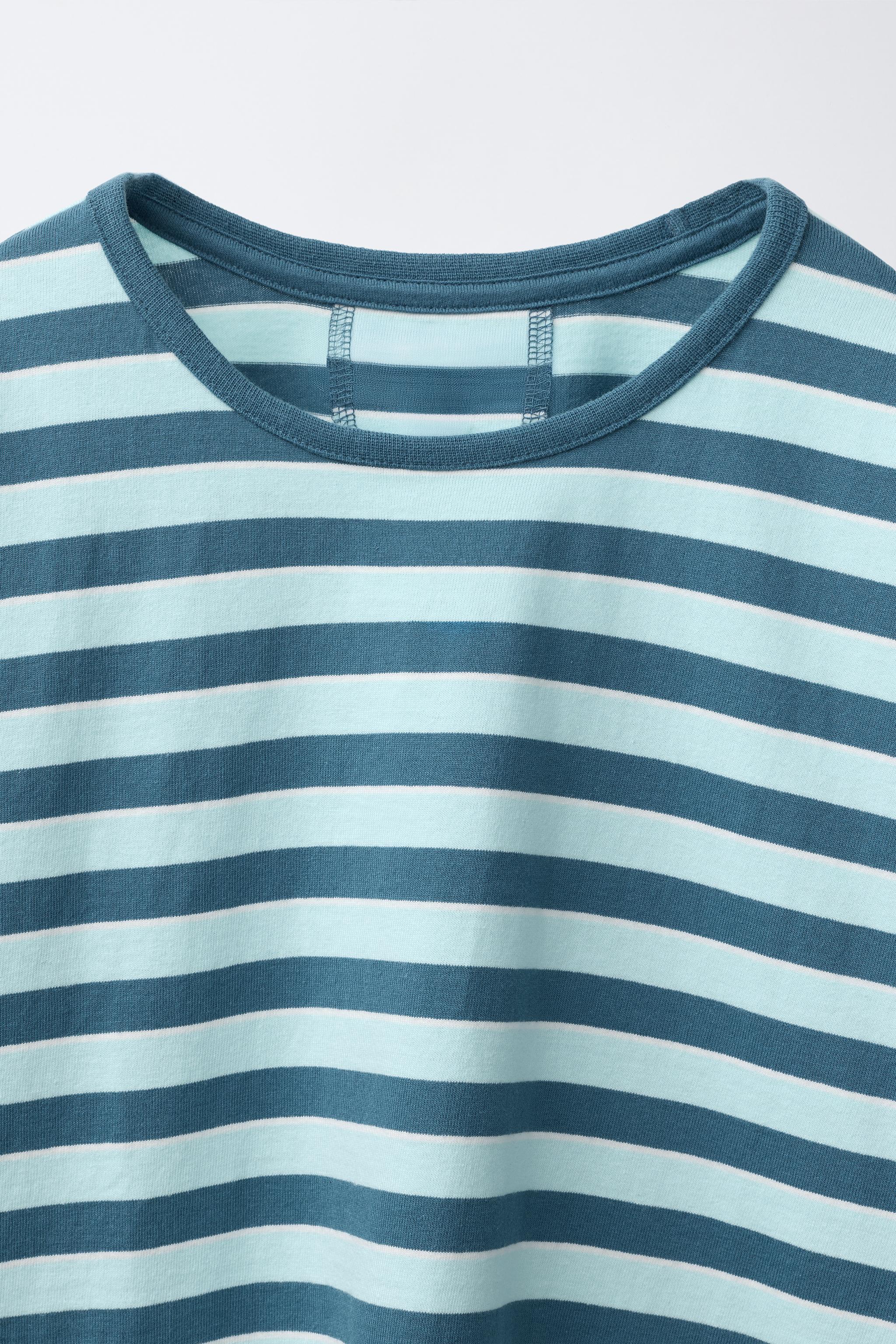 STRIPED PRINT T-SHIRT