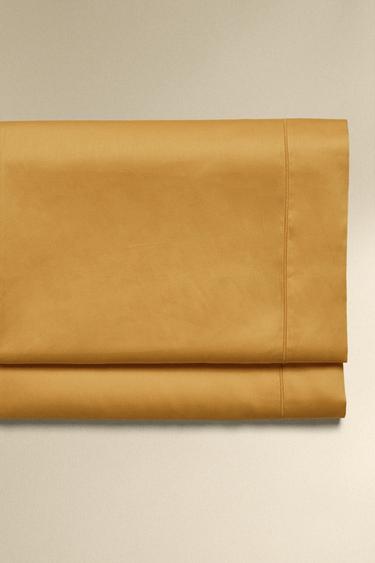 SATEEN FLAT SHEET WITH TRIM (300 THREAD COUNT) - Mustard by Zara