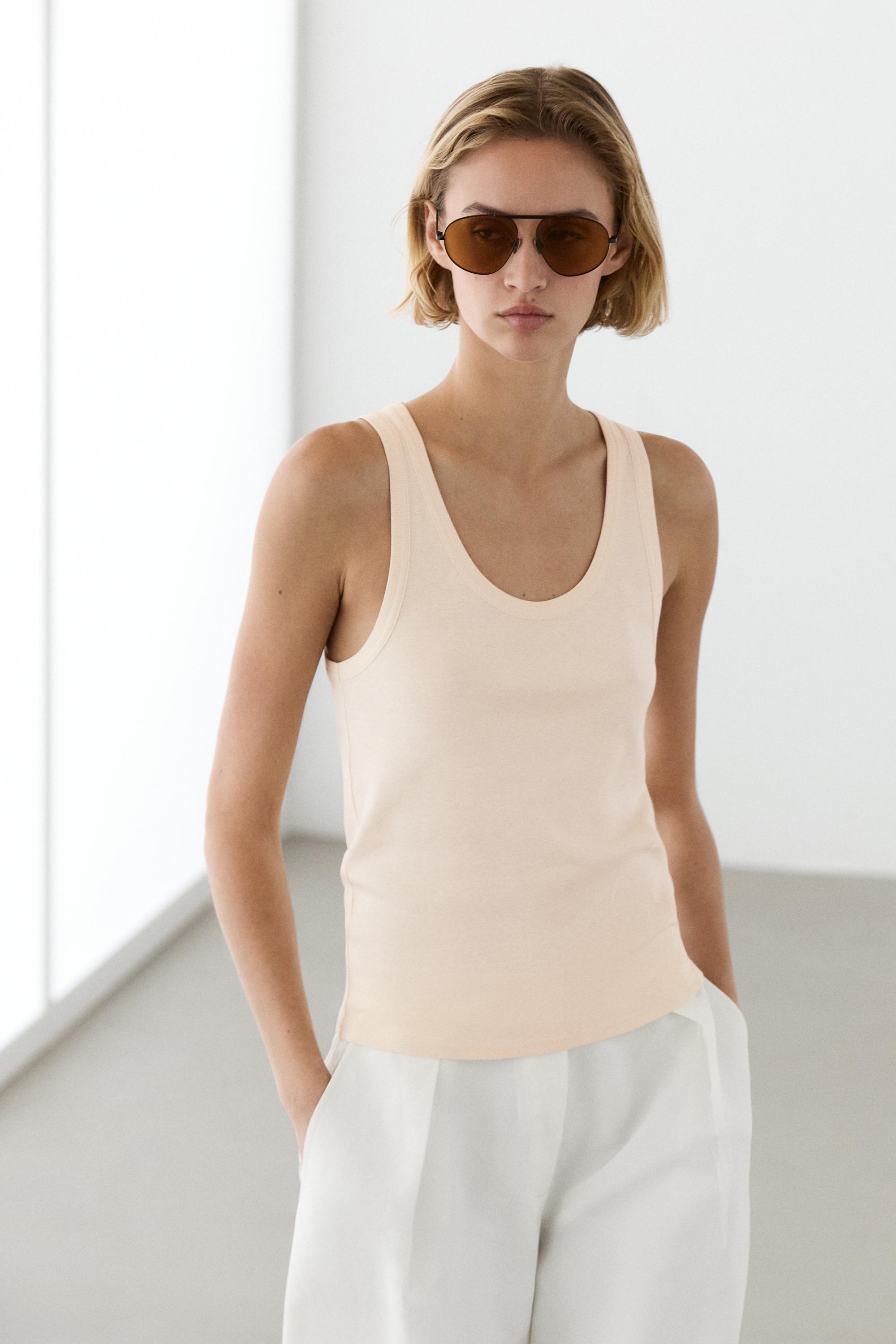 Sleeveless 100% cotton T-shirt — 318