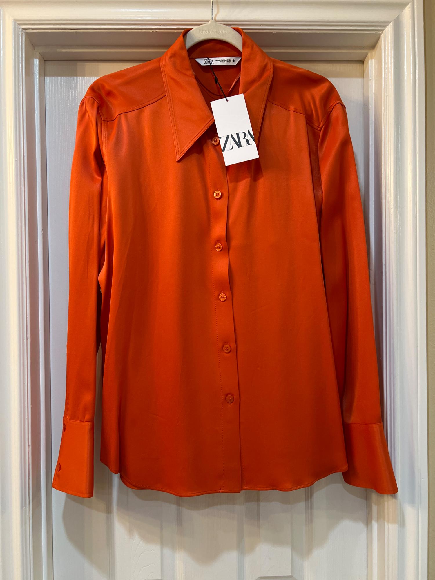 OVERSIZED SATIN EFFECT SHIRT