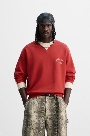 GRAPHIC PRINT SWEATSHIRT - Red by Zara