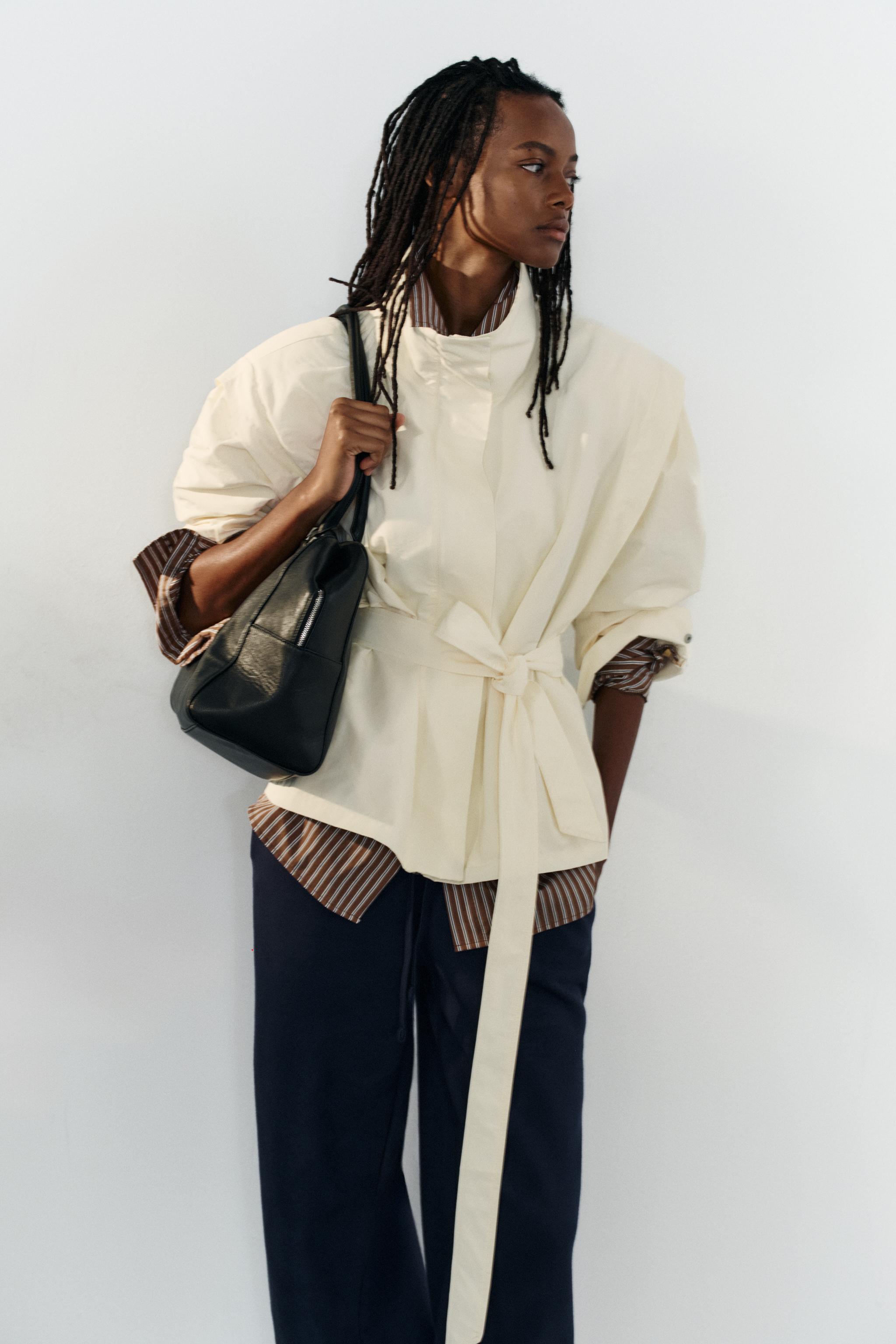 Женские куртки Zara STAND-UP COLLAR BELTED JACKET — фото 3