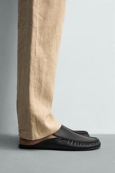 Mocasines tipo mula de cuero