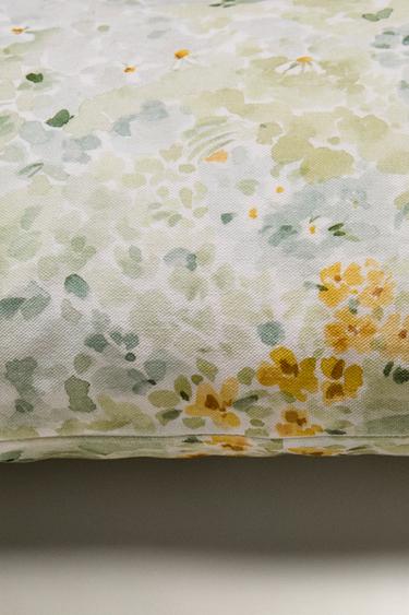 WATERCOLOUR FLORAL PRINT CUSHION COVER - Green by Zara