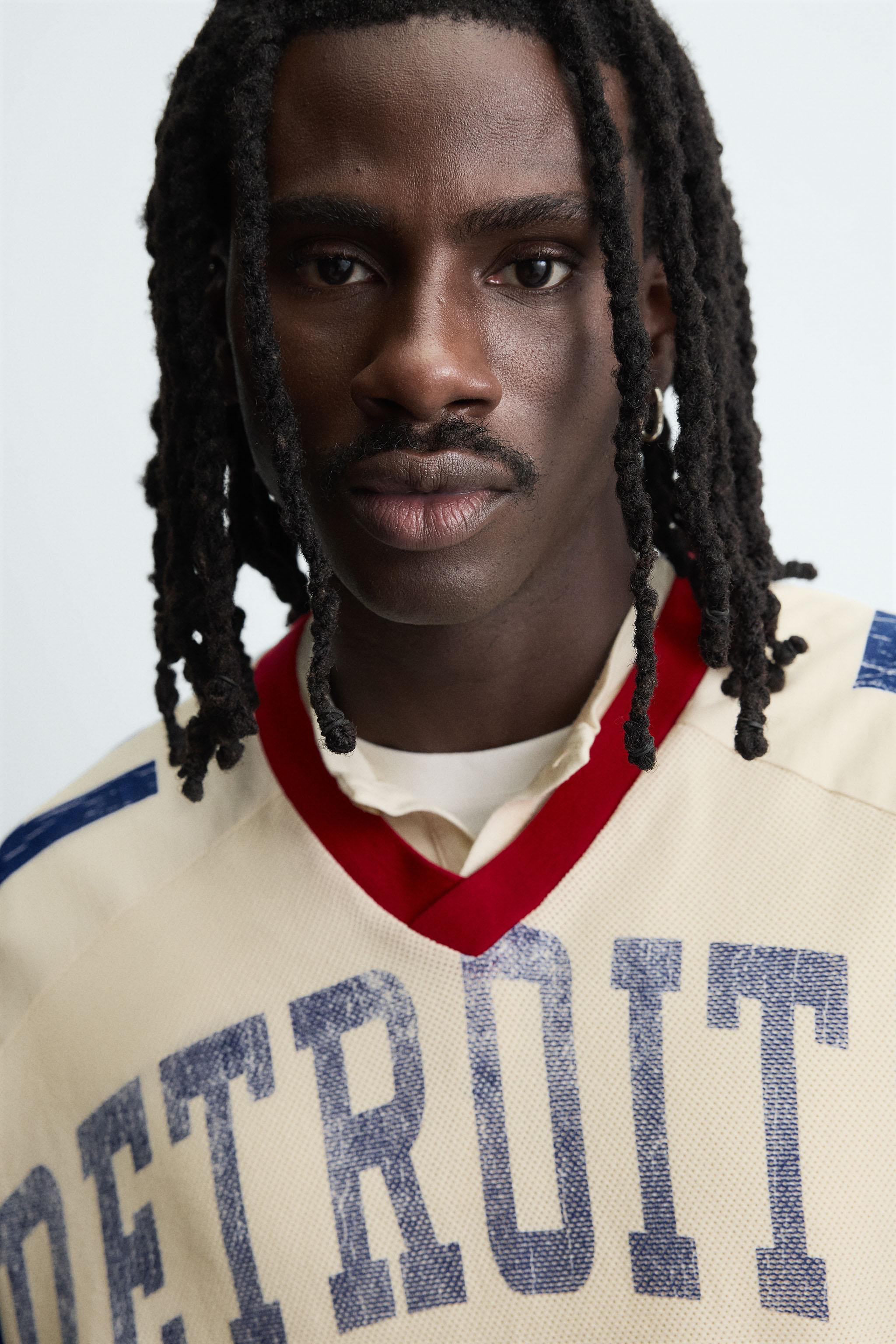 レトロバーシティTシャツ - エクリュ | ZARA Japan / 日本