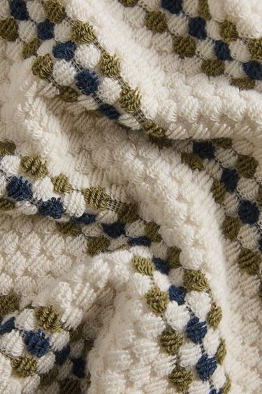 GEOMETRIC TEXTURED BATH TOWEL - Blue / Green by Zara