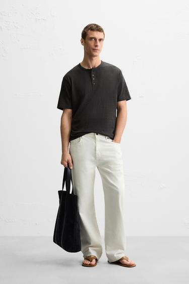 تيشرت بياقة أزرار مخططة - كاكي الخاص بـ Zara